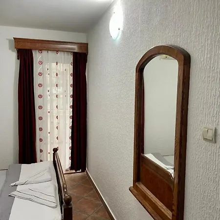 Konukevi Vila Monte *